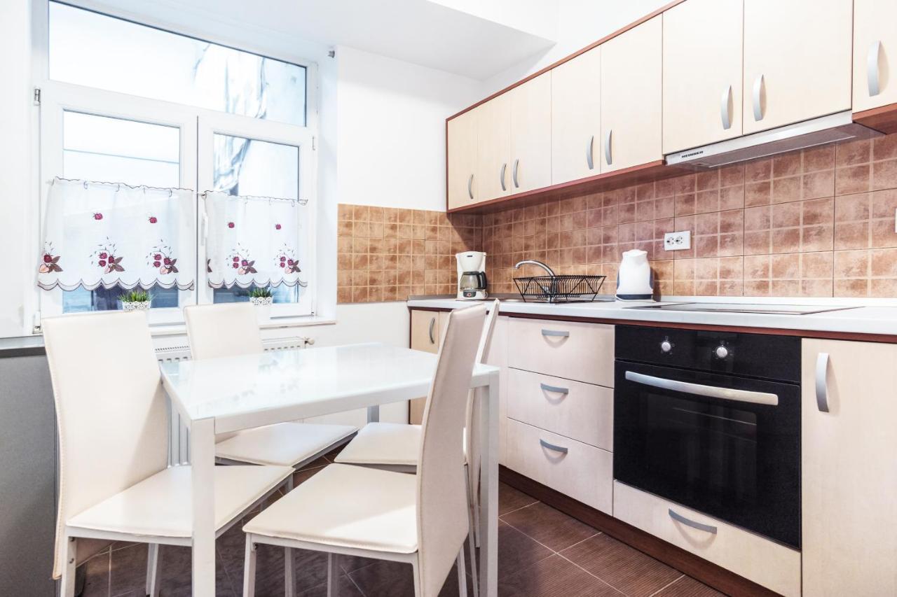 Sunny Old Town Apartment ブラショフ エクステリア 写真