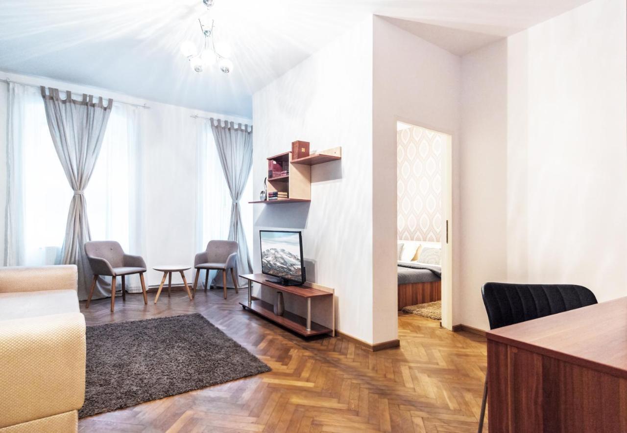 Sunny Old Town Apartment ブラショフ エクステリア 写真